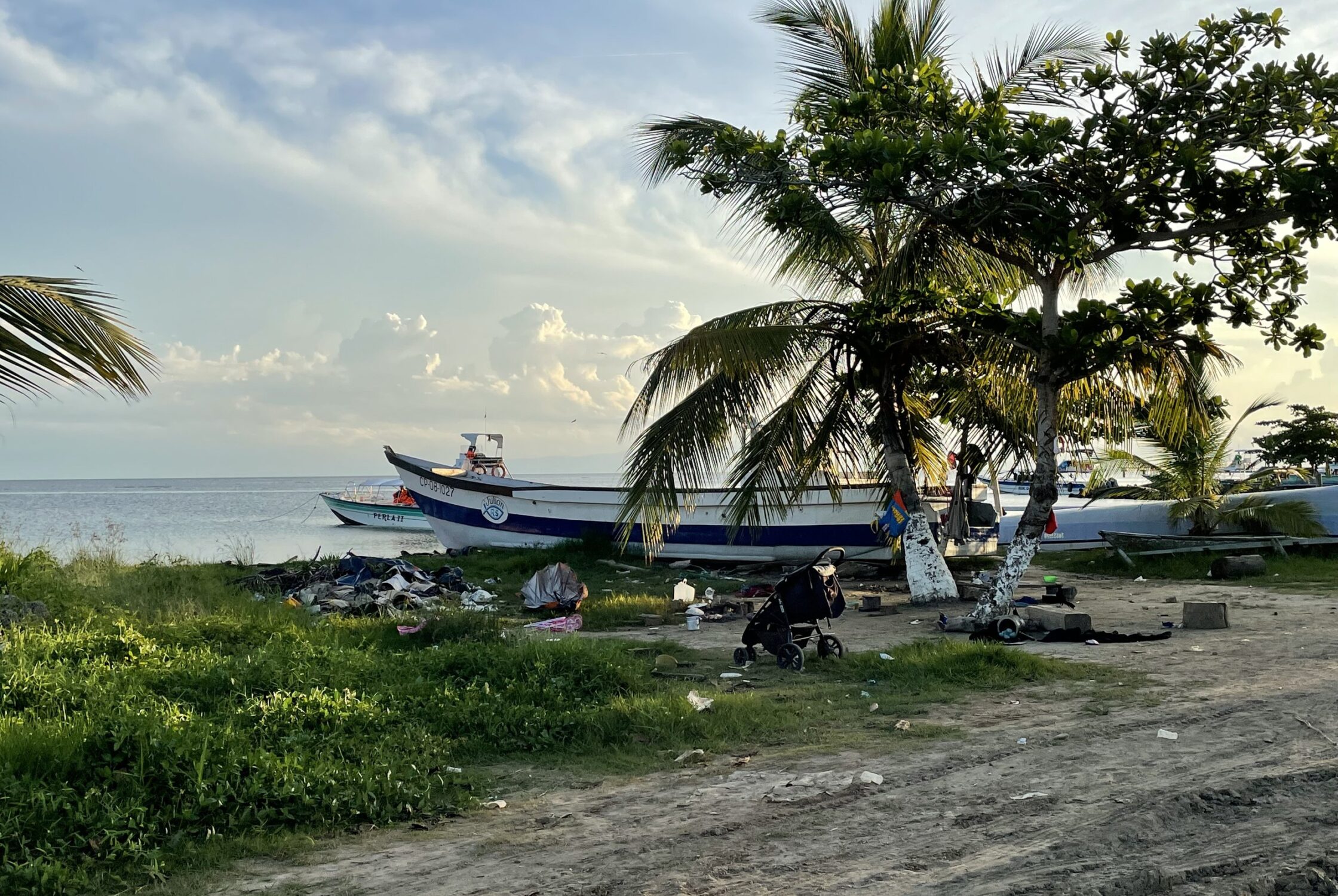 Filling the Gap: Humanitarian Support and Alternative Pathways for Migrants  on Colombia's Edge - Refugees International